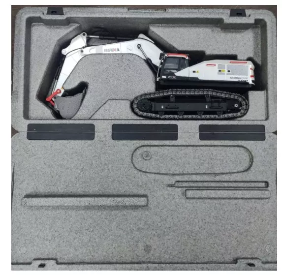 Huina 1594 Metal Alloy Excavator